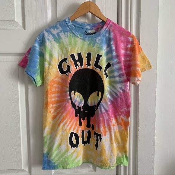 Spencer’s Tie Dye Alien Chill Out T-Shirt - Picture 4 of 4